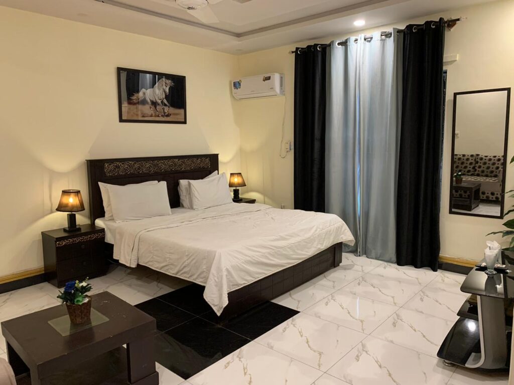 deluxedoublebedwithbath